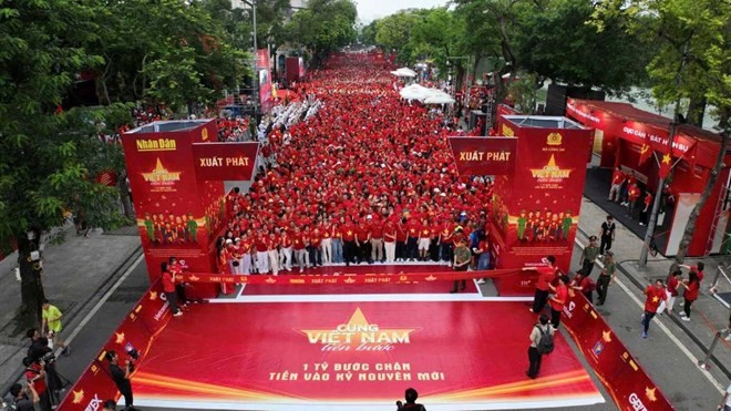 Cùng Việt Nam tiến bước: Triệu người – một nhịp tim, một khát vọng